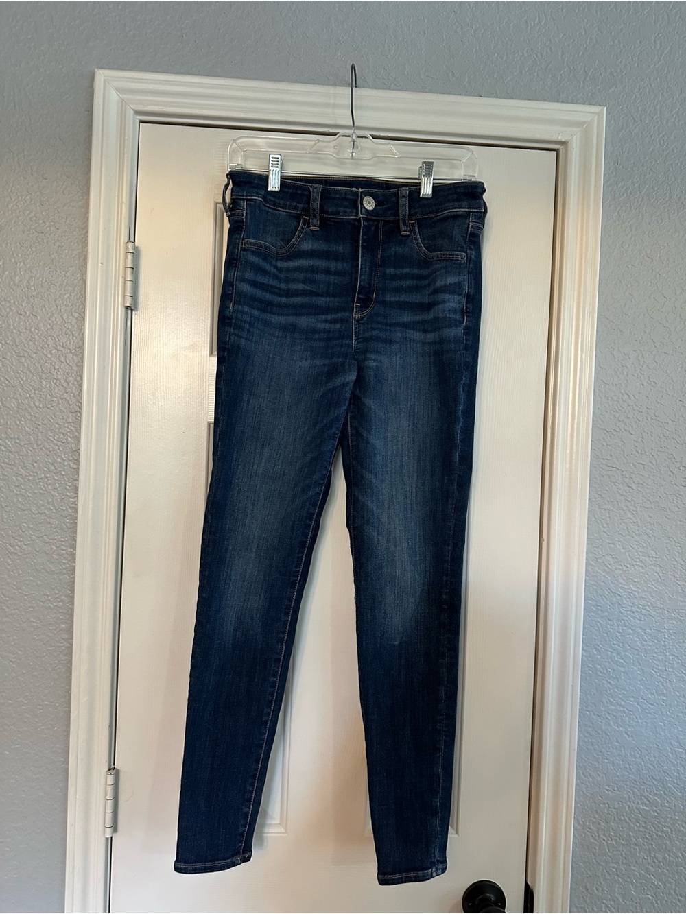 American Eagle Dark Wash Women’s Hi-Rise Jeggings